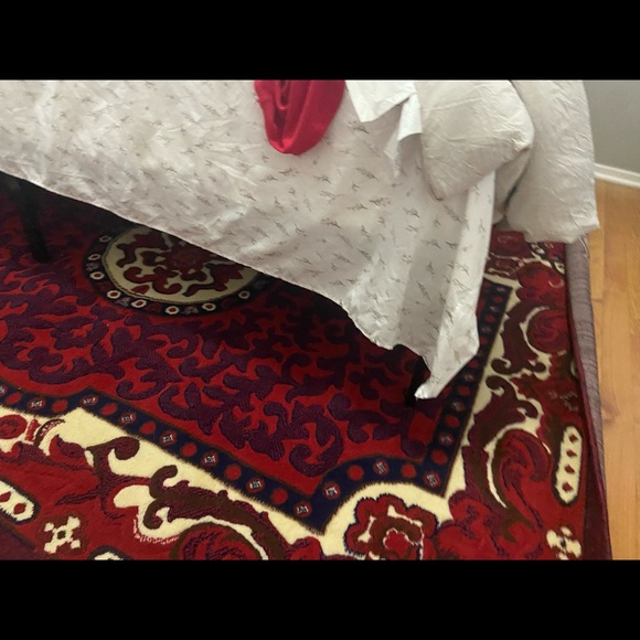 Red Rug - Picture 2 of 5